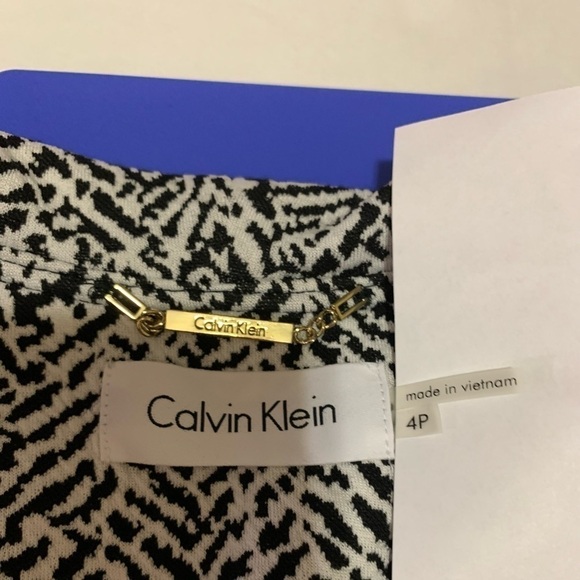 Calvin Klein Intarsia Knit Open Ruffled Open Front Cardigan. Black print size 4P - Picture 3 of 6